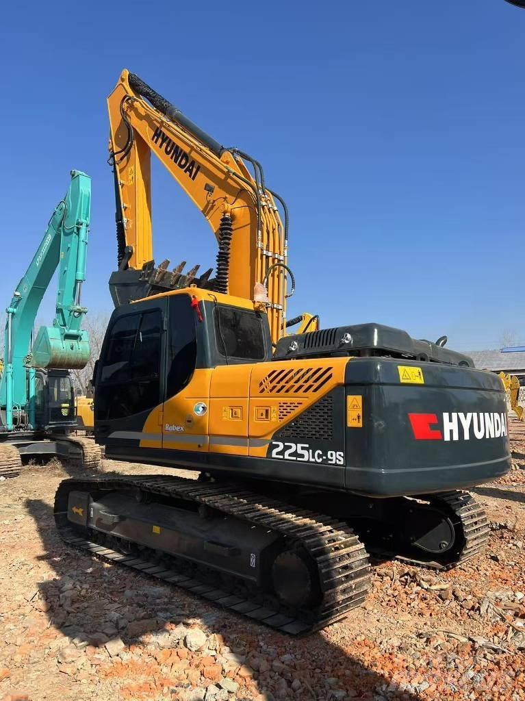 Hyundai 225-9 Beltegraver
