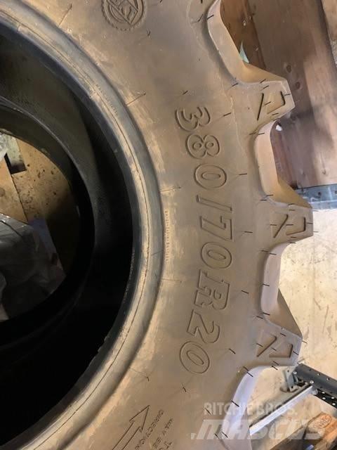 Agrimax RT765 Dekk, hjul og felger
