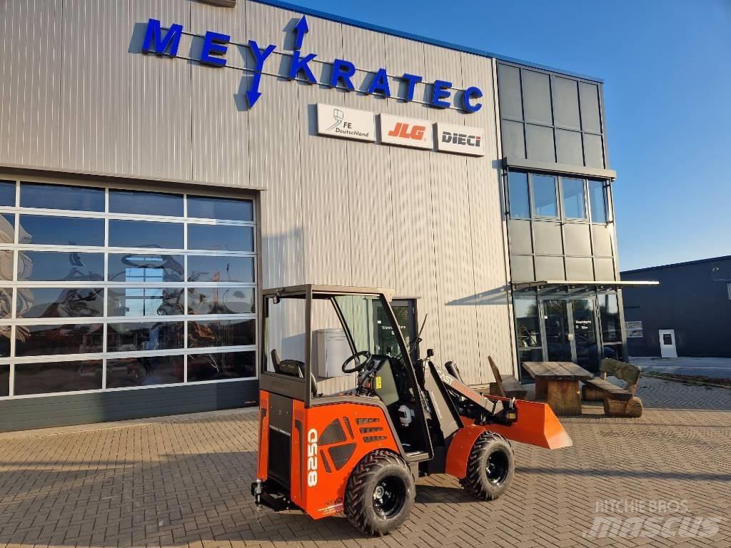 Cast Loaders 825D Teleskoplastere