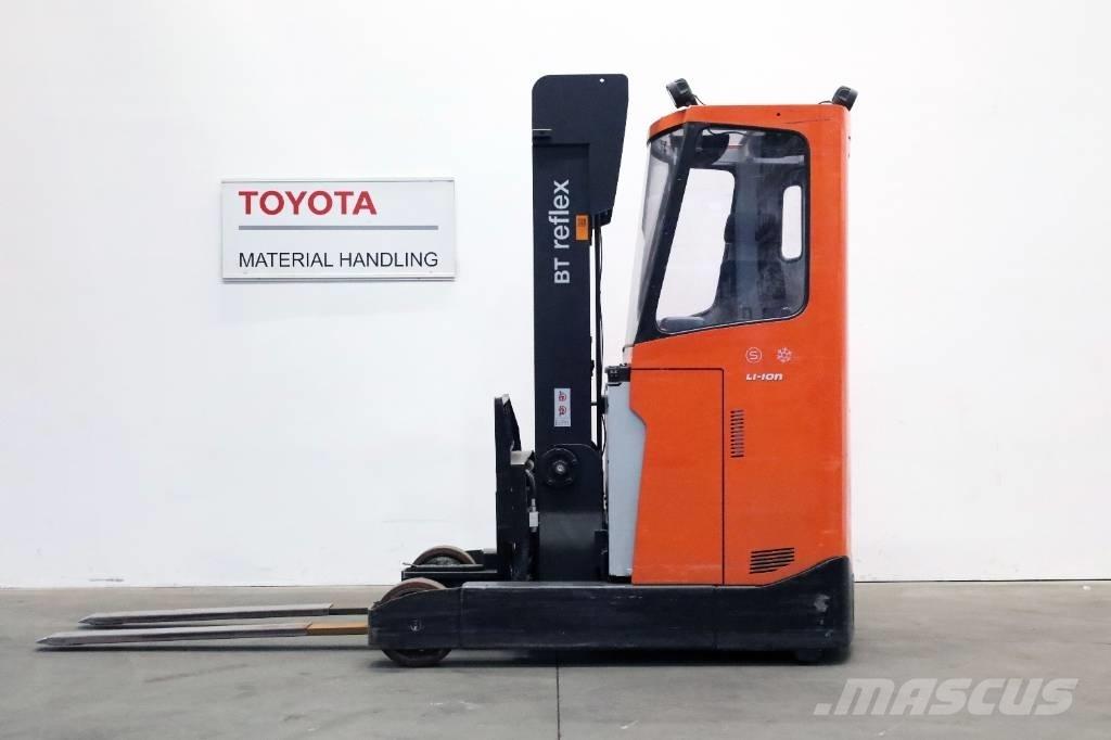 Toyota RRE200HECC Skyvemasttruck
