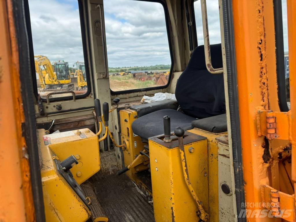 Komatsu D 41 P-3 Dozere Beltegående