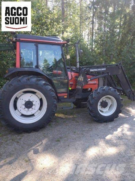 Valtra 900 Traktorer