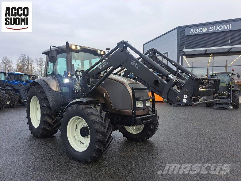 Valtra M120 Traktorer