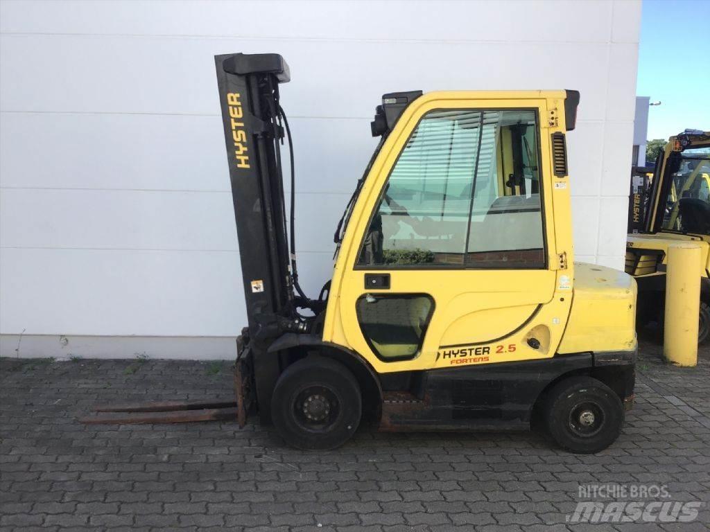 Hyster H2.50 FT Diesel Trucker