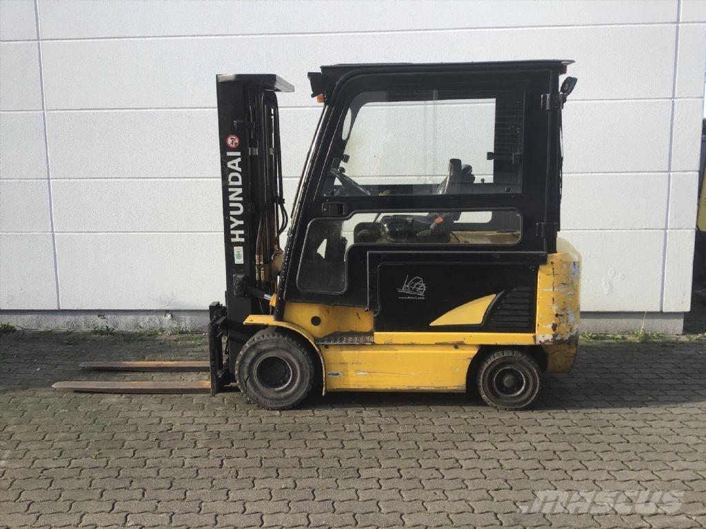 Hyundai 32B-7 Elektriske trucker