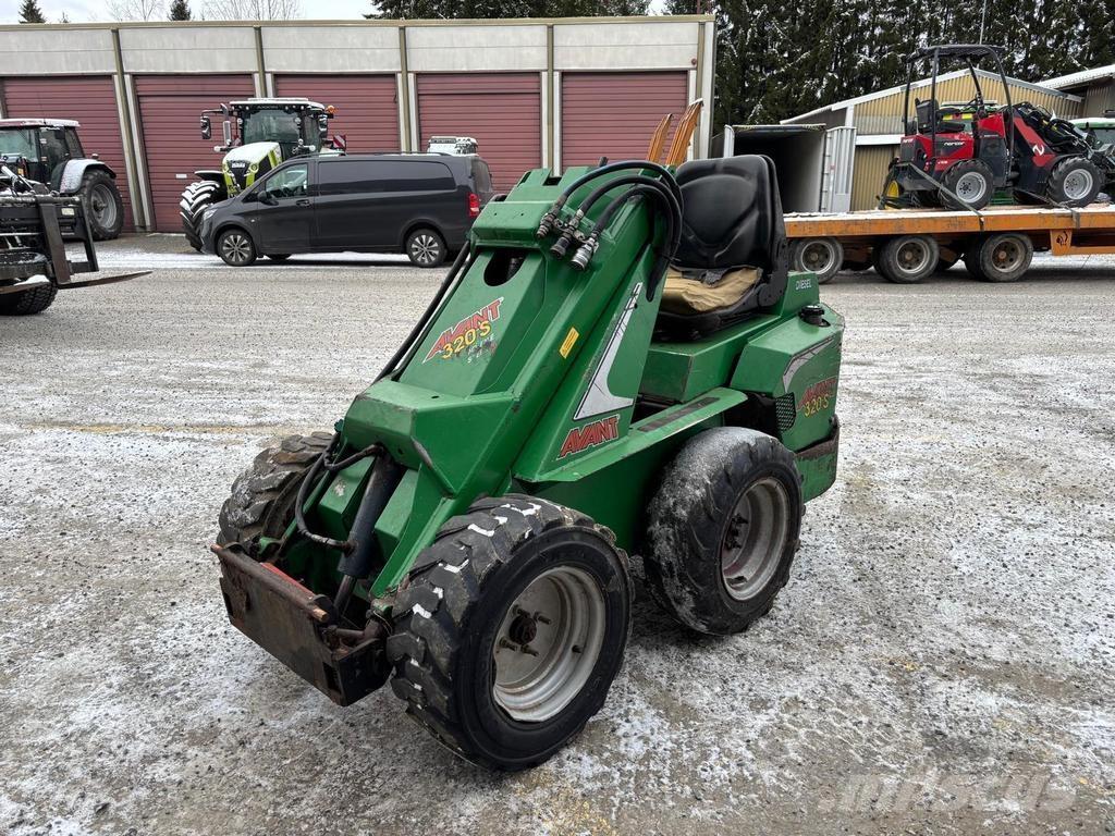 Avant 320 Kompaktlaster