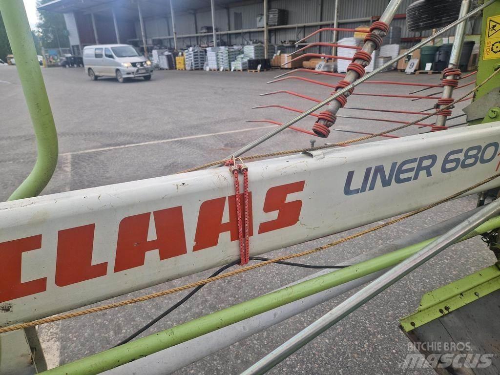 CLAAS 680 Raker og høyvendere