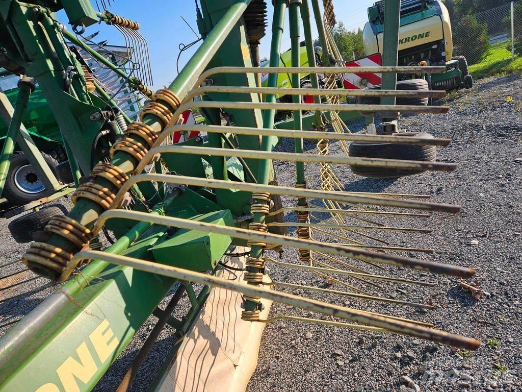 Krone 900 Raker og høyvendere