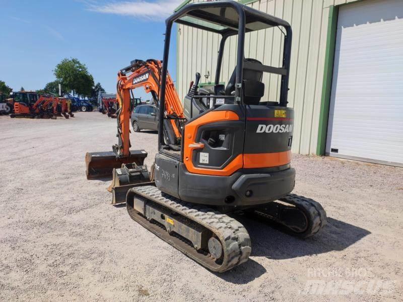 Doosan DX27Z Minigravere <7t