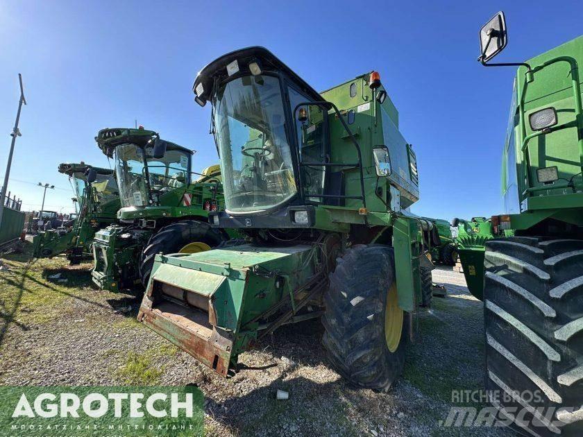 John Deere 1177 Traktorer