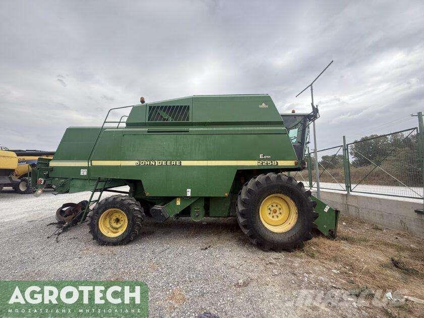 John Deere 2258 Traktorer