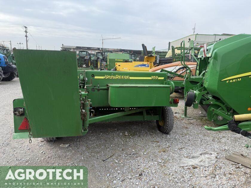 John Deere 359 Traktorer