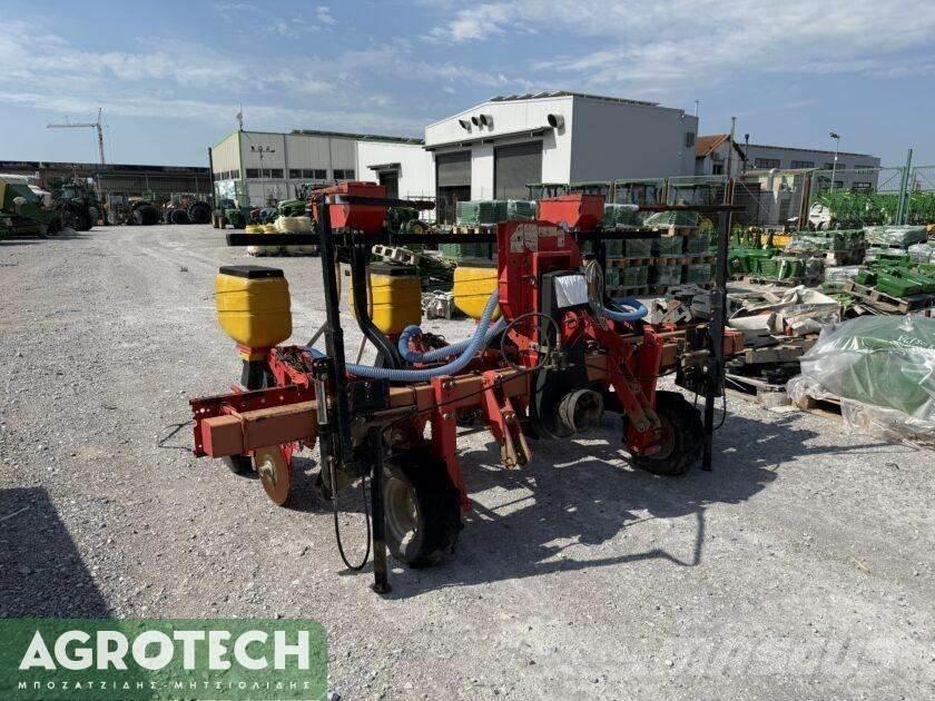 MaterMacc MS 8200 Traktorer