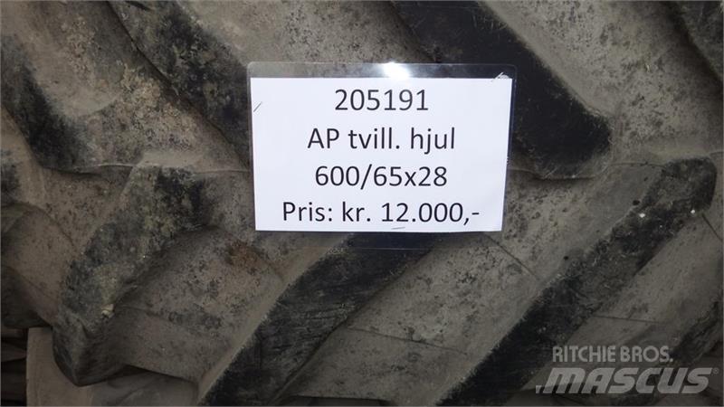AP 600/65R28 Dekk, hjul og felger