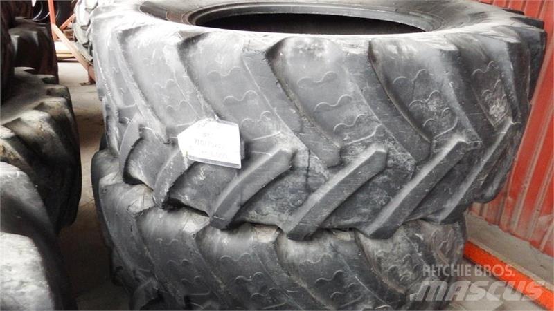 BKT 710/70R42 Dekk, hjul og felger