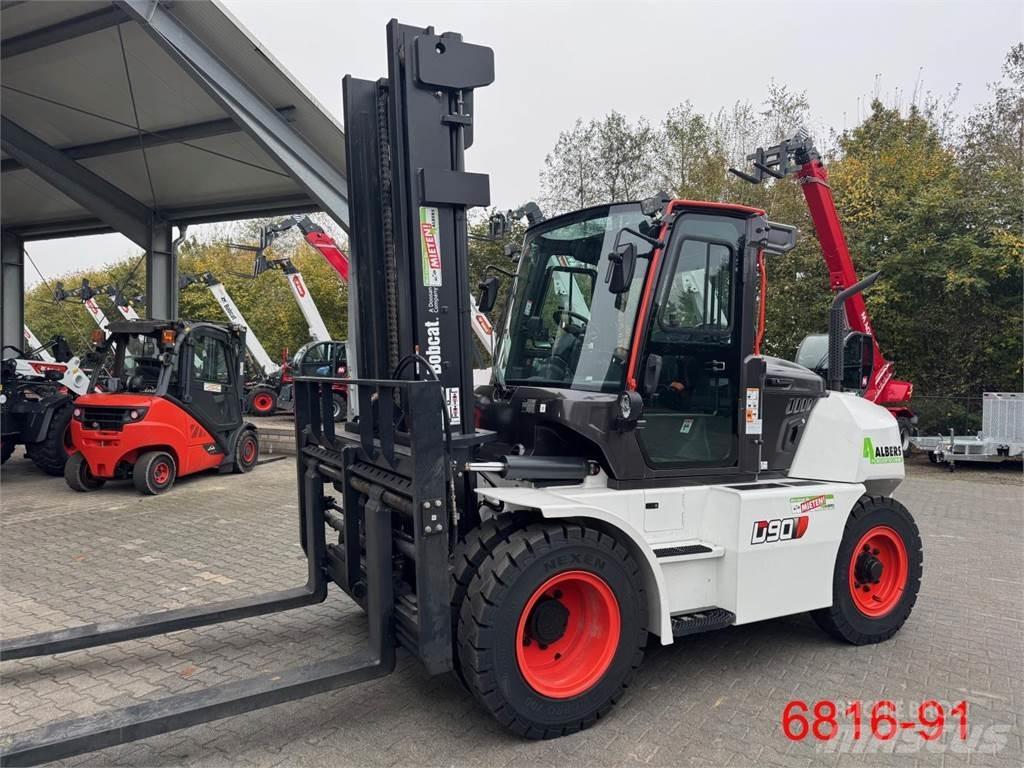 Bobcat D 90 S-9 Diesel Trucker