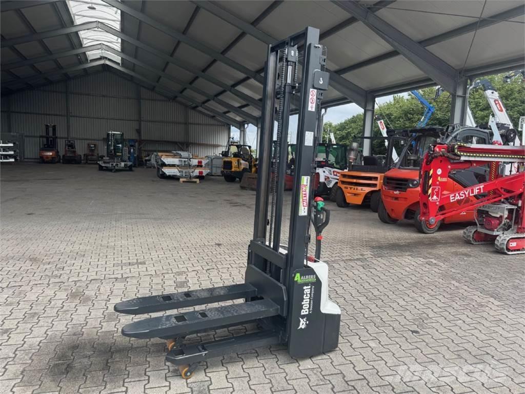 Bobcat LSM12N-7 i Ledestablere