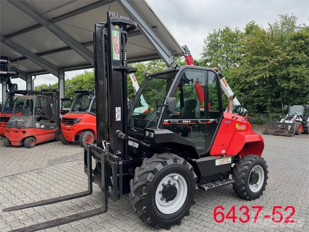 Manitou M 30 - 4 Terrenggående gaffeltruck