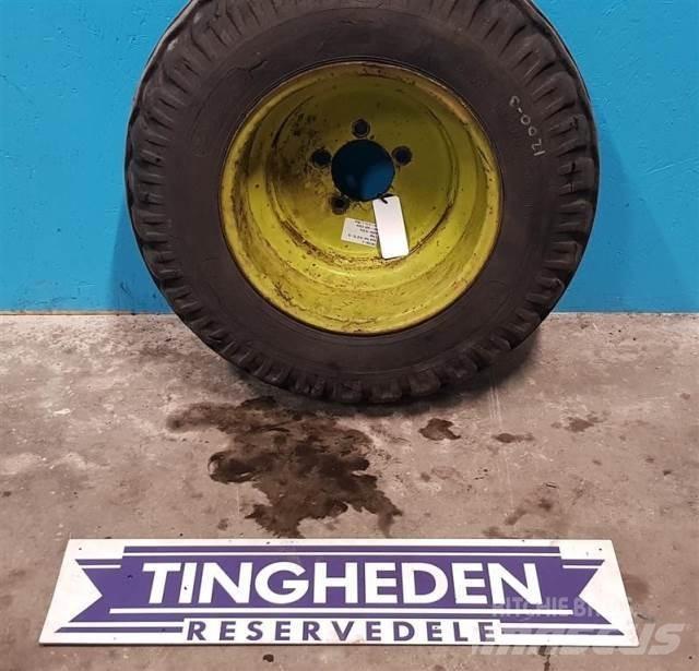  15 10.0/75-15 Dekk, hjul og felger