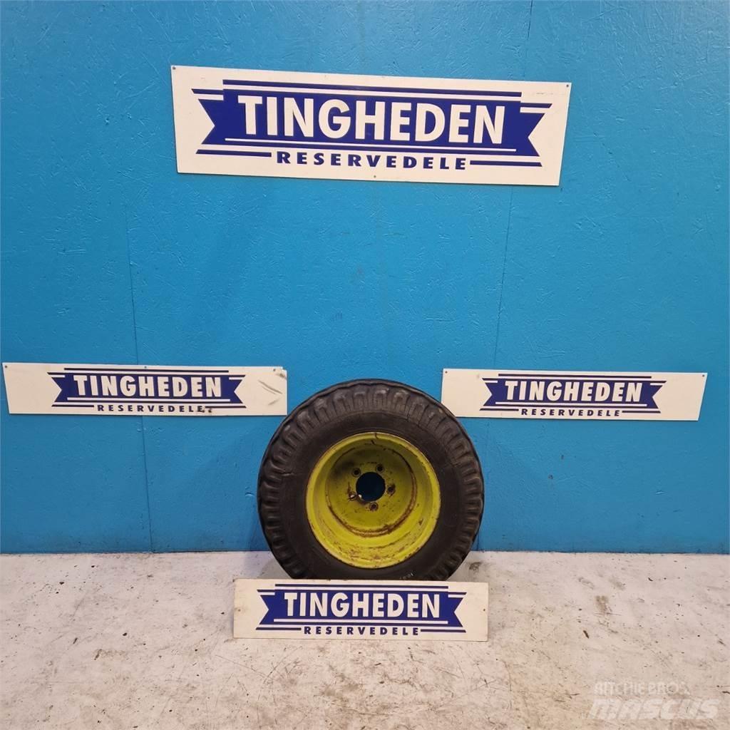 15 10.0/75-15 Dekk, hjul og felger