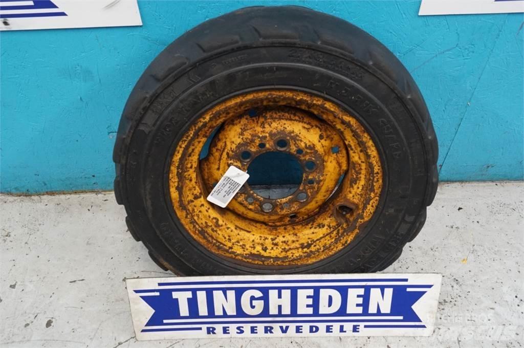  15 27X8.50-15 Dekk, hjul og felger