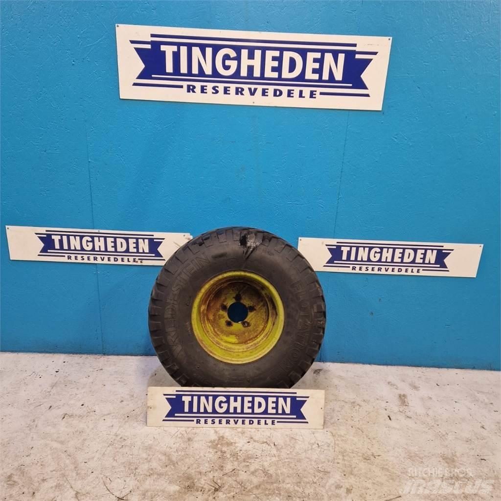  15.3 300/80-15.3 Dekk, hjul og felger