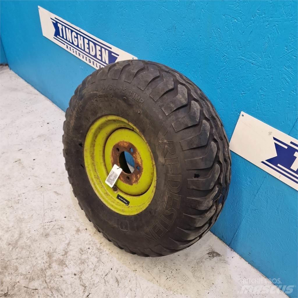  15.3 300/80-15.3 Dekk, hjul og felger