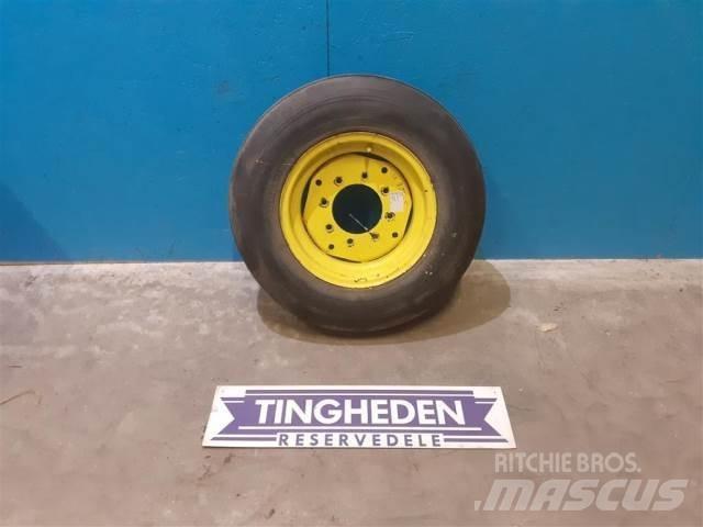  16 7.50-16 Dekk, hjul og felger