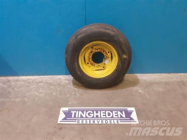  16 7.50-16 Dekk, hjul og felger