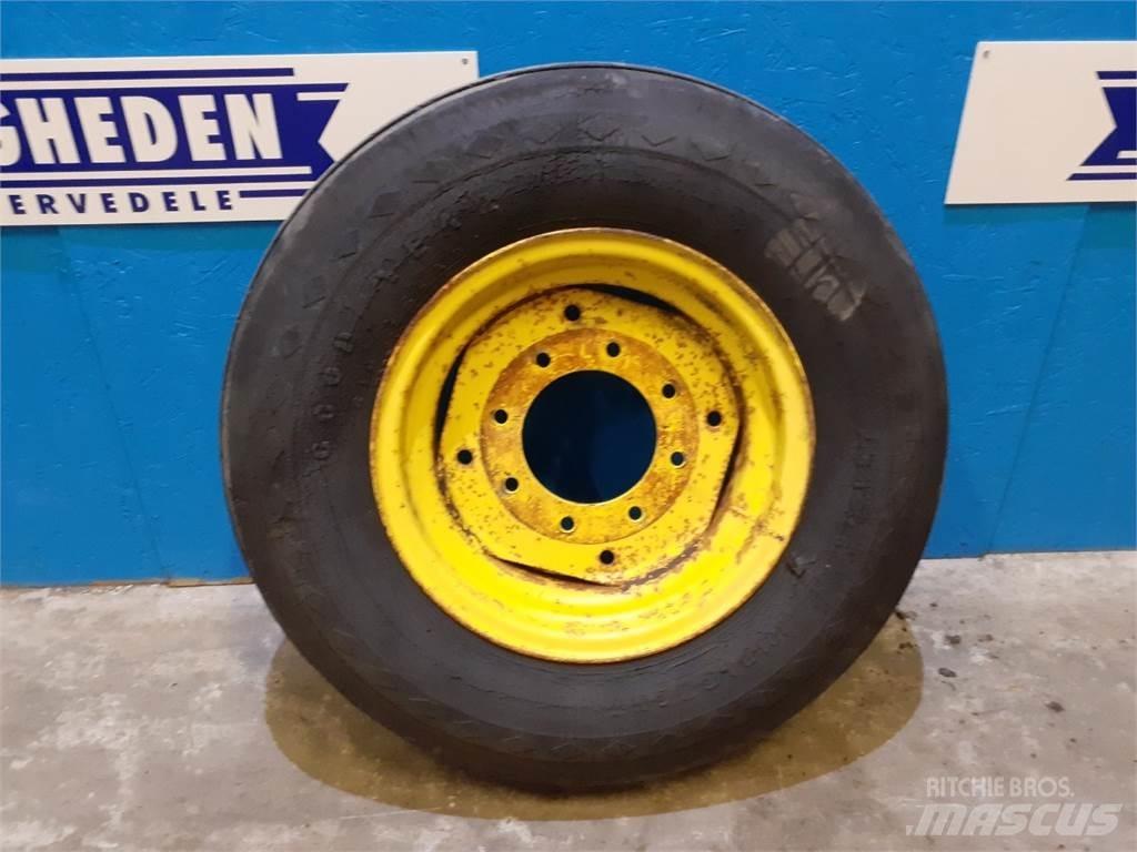  16 7.50-16 Dekk, hjul og felger
