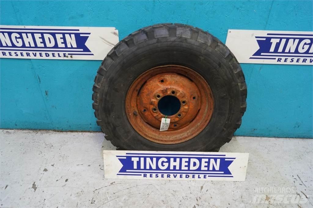  16 7.50R16 Dekk, hjul og felger