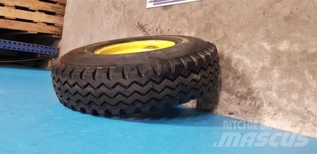  16 9.00R16 Dekk, hjul og felger