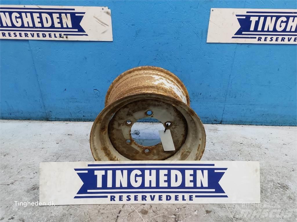  17 13.00X17 Dekk, hjul og felger