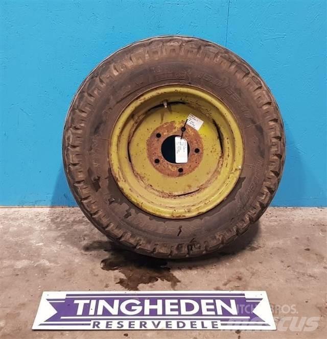  17 15.0/55-17 Dekk, hjul og felger