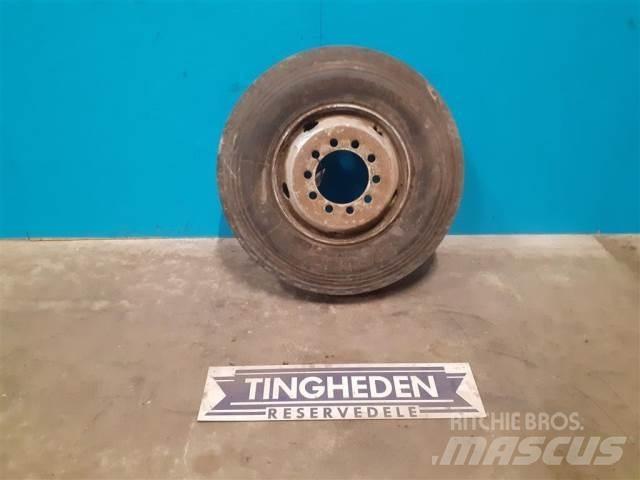  17.5 9.5 R17.5 Dekk, hjul og felger