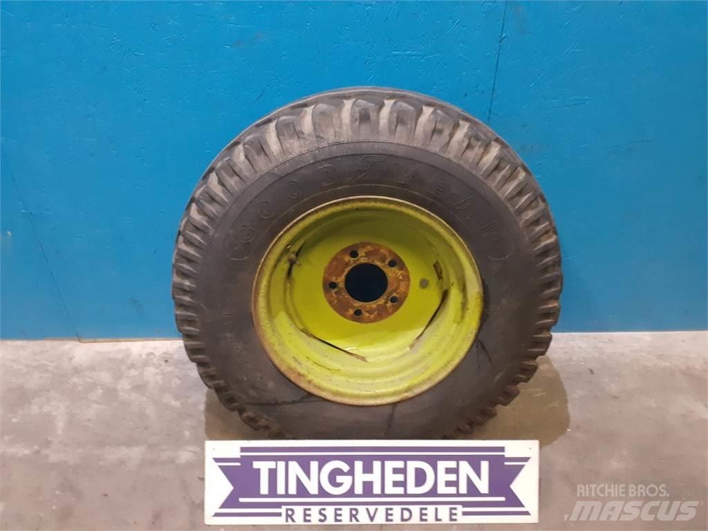  18 12.5/80-18 Dekk, hjul og felger