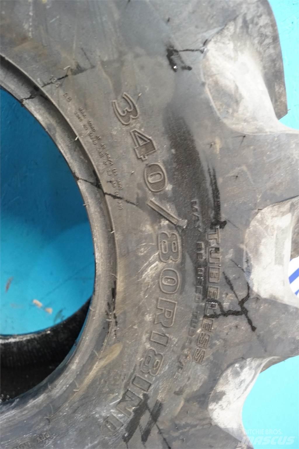  18 340/80R18 Dekk, hjul og felger