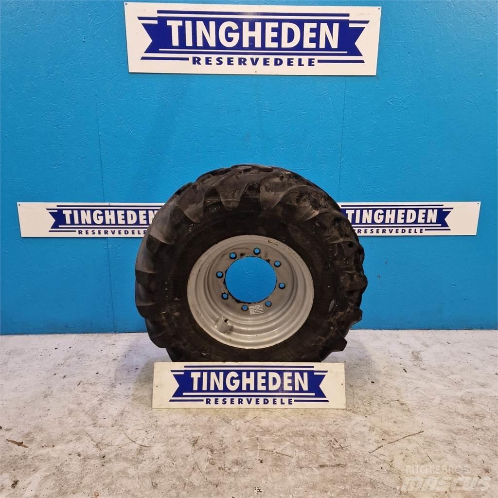  18 340/80R18 Dekk, hjul og felger