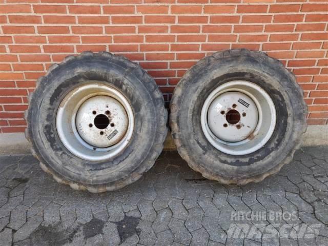  18 365/70R18 Dekk, hjul og felger