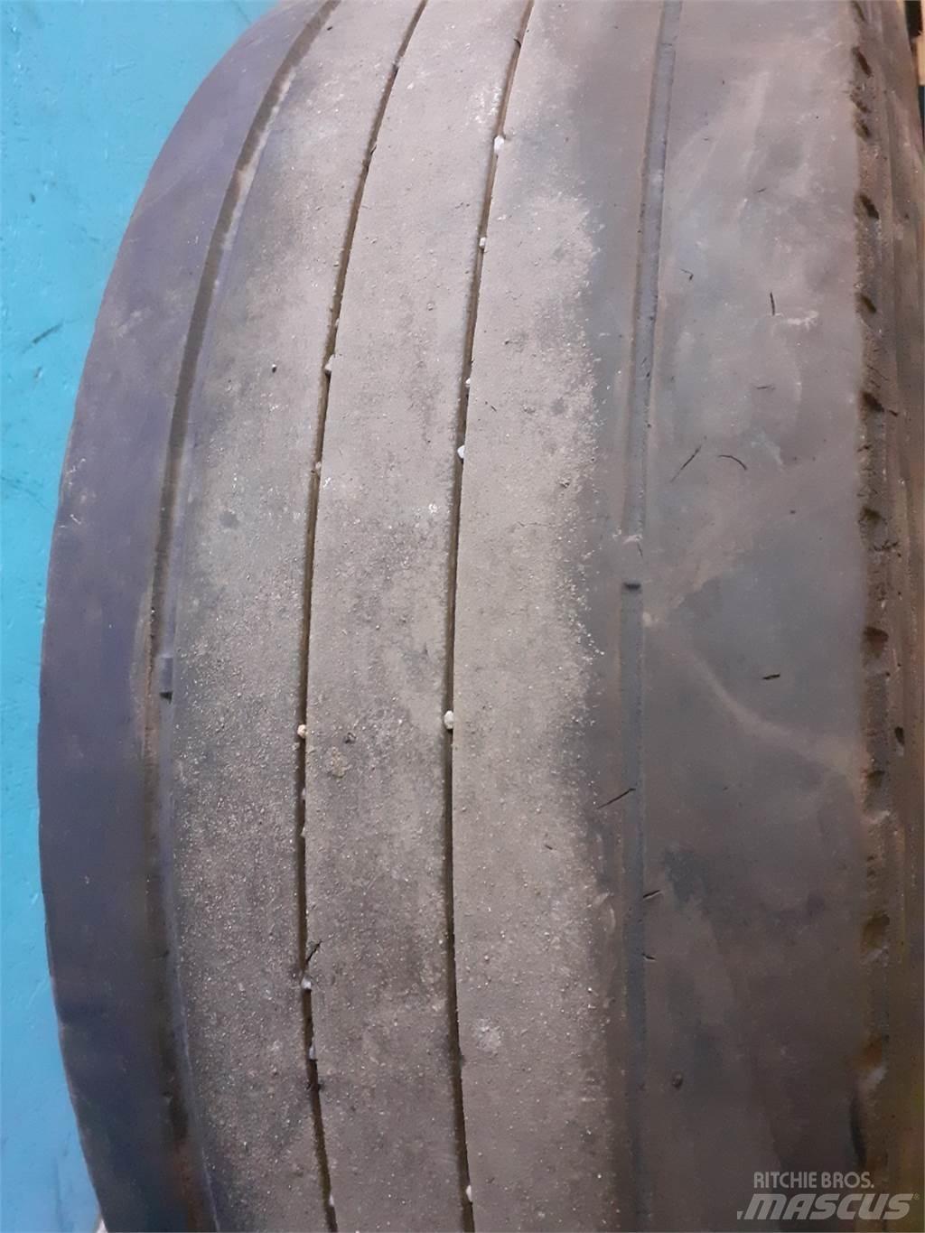  19.5 285/70R19.5 Dekk, hjul og felger