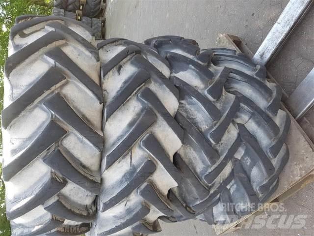  24 15.5/80-24 Dekk, hjul og felger