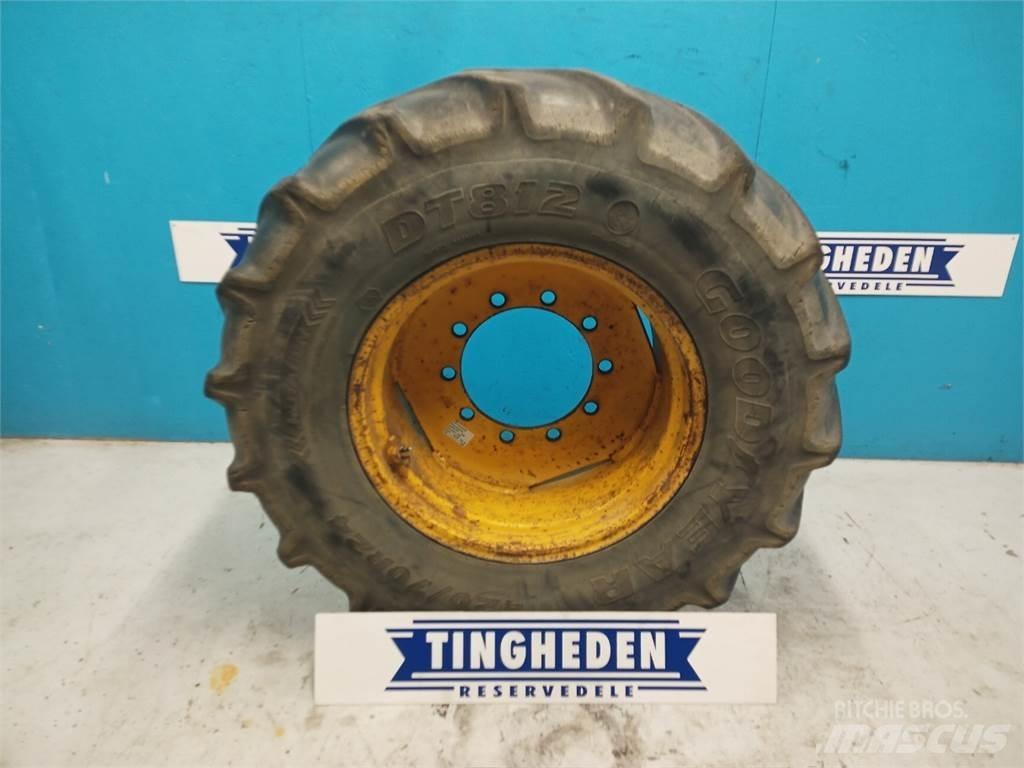  24 420/70R24 Dekk, hjul og felger