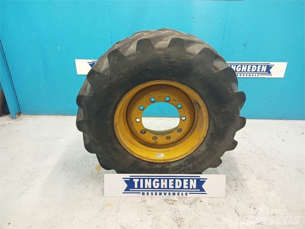  24 440/80-24 Dekk, hjul og felger