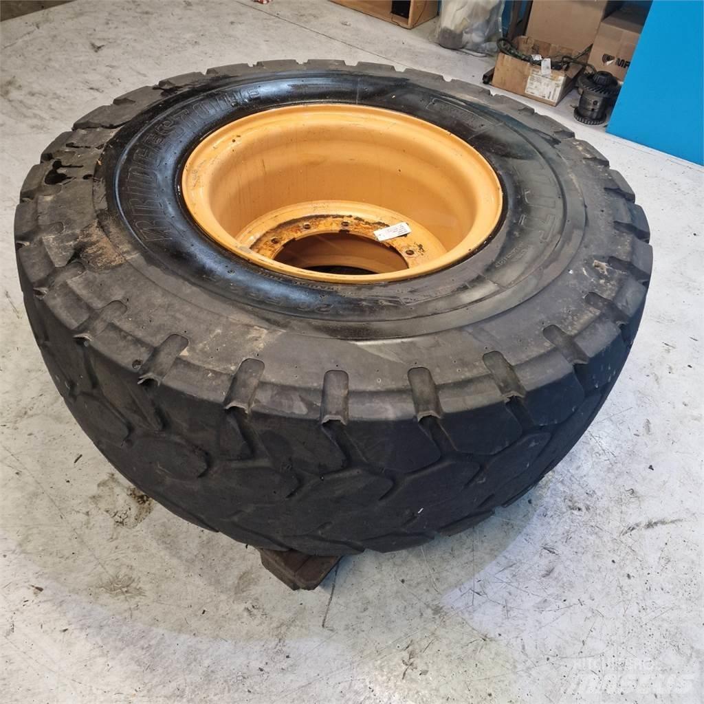  25 20.5R25 Dekk, hjul og felger