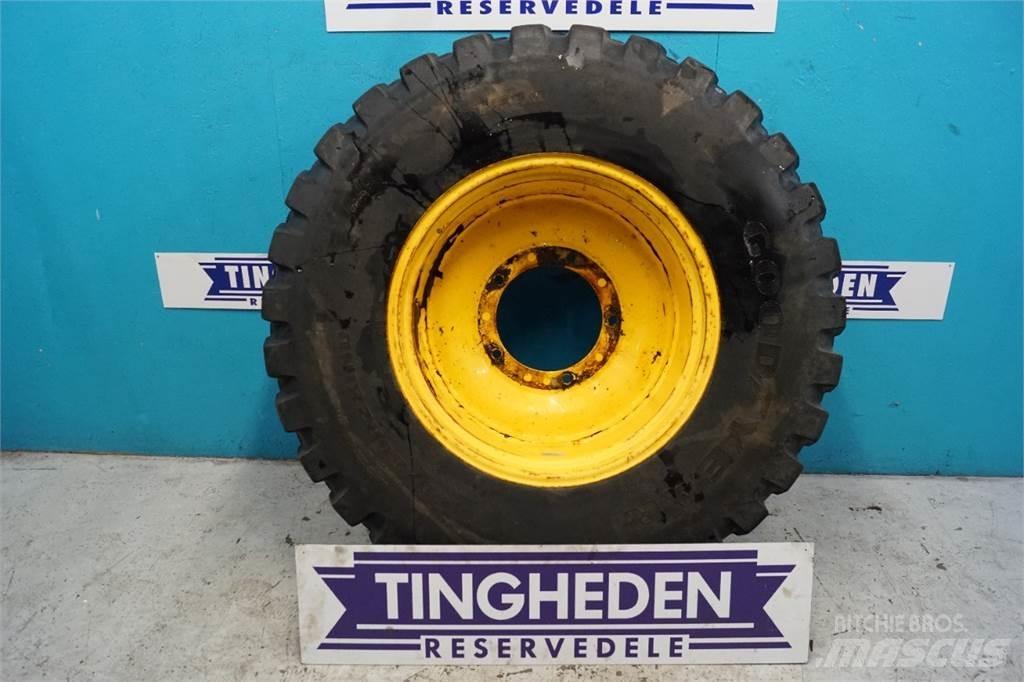  28 440/80R28 Dekk, hjul og felger