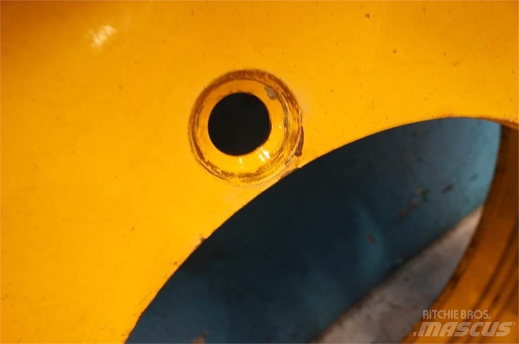  28 440/80R28 Dekk, hjul og felger