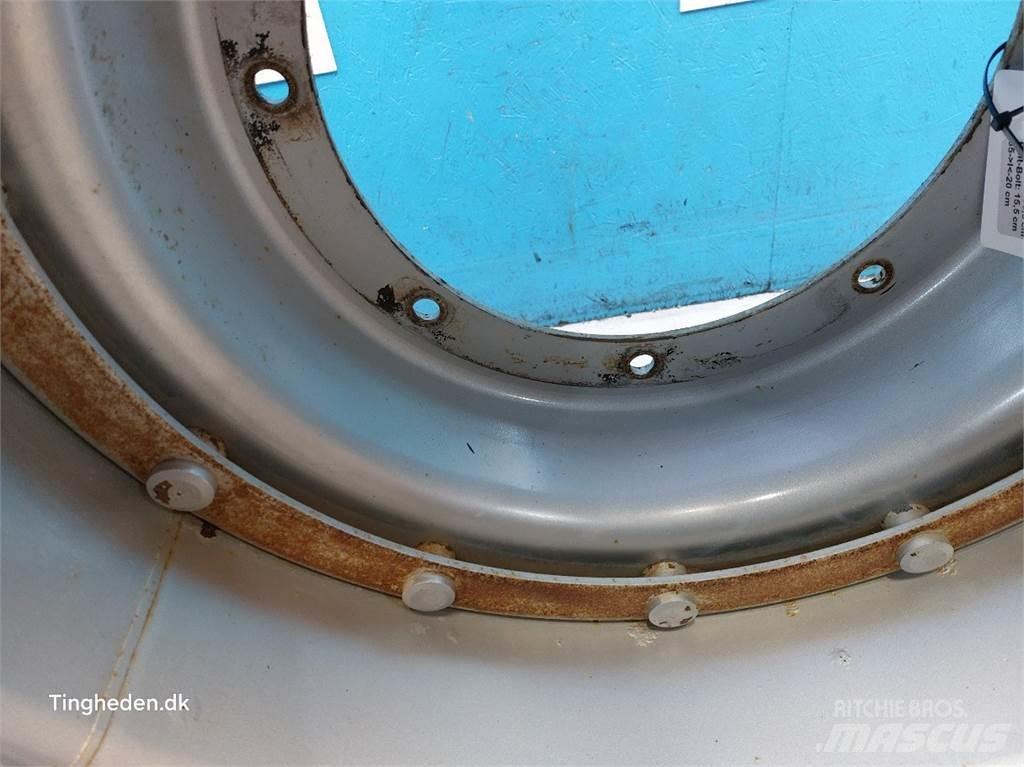  28 600/65R28 Dekk, hjul og felger