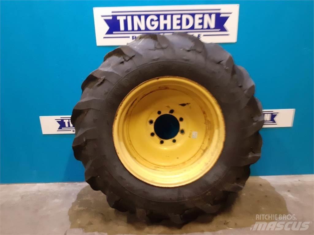  30 18.4-30 Dekk, hjul og felger