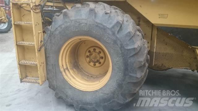  32 30,5L-32 Dekk, hjul og felger