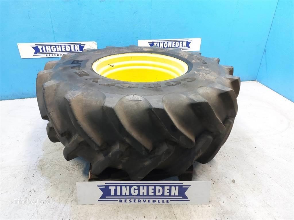  32 650/75 R32 Dekk, hjul og felger